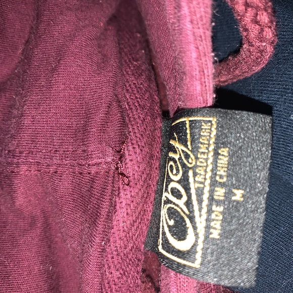 Vintage Obey Hoodie ! 🛍 - Picture 2 of 2